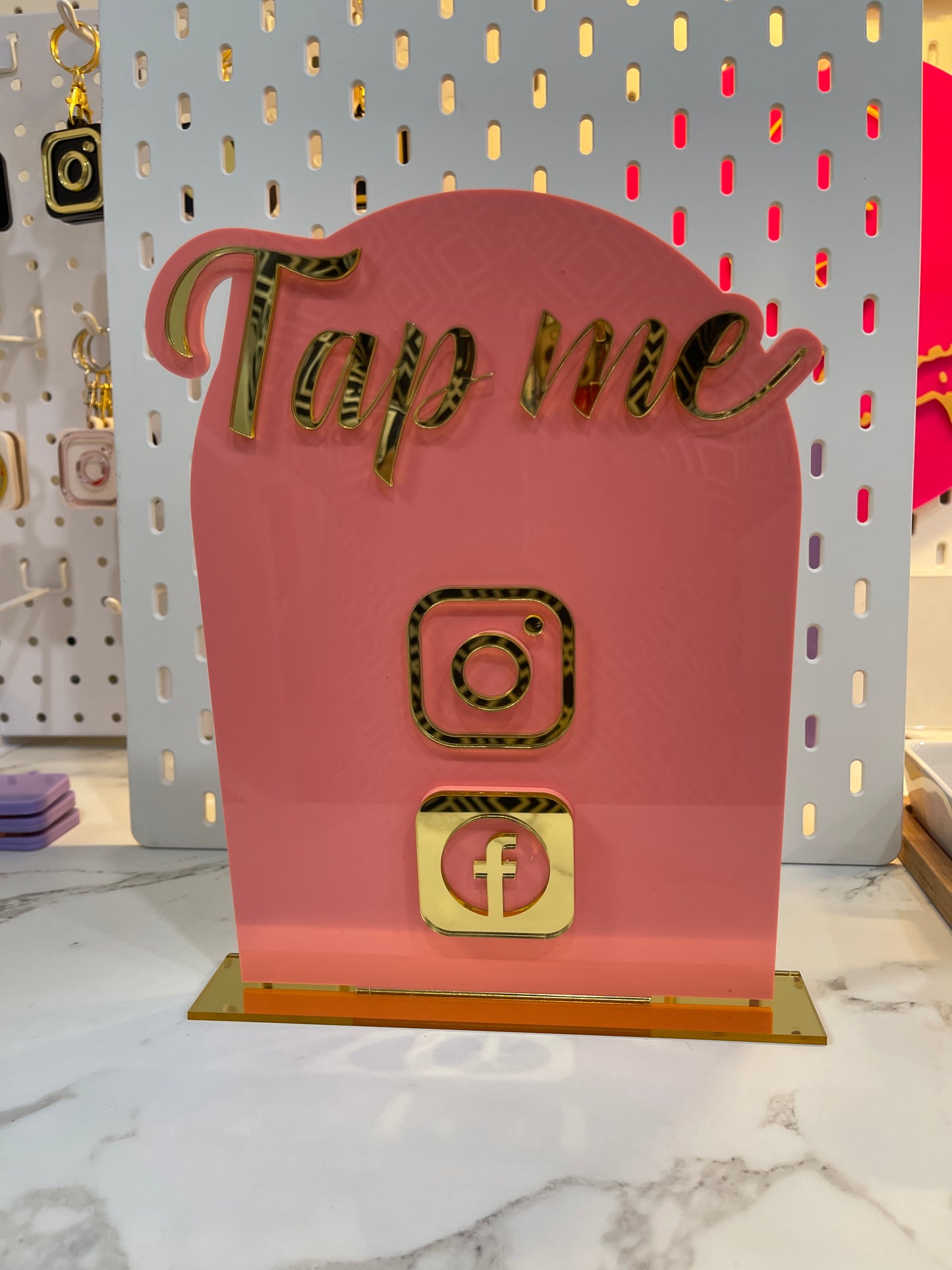 Tap Me NFC Smart Display Board – Personalized Social Media Tap Card for Businesses & Creators