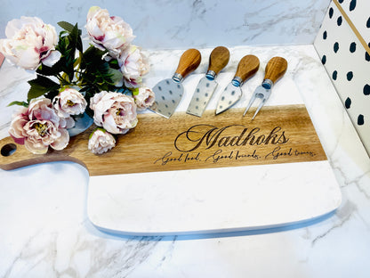 Personalized Wooden & Marble Cheese Board Set with 4 Knives – Elegant Charcuterie Gift