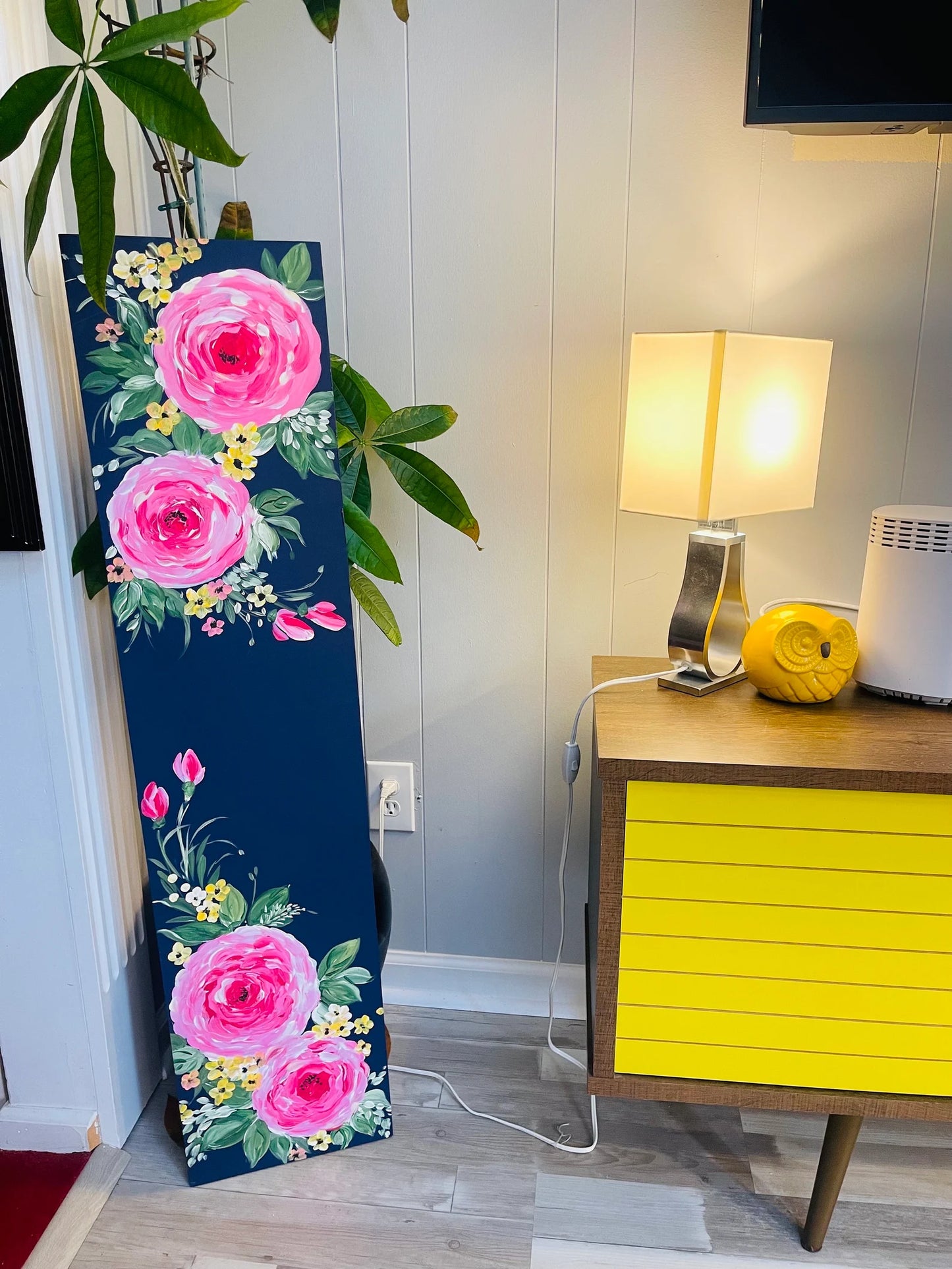🌸 Navy Floral Porch Leaner – Hand-Painted Roses Wooden Sign, Tall All-Season Front Porch Decor